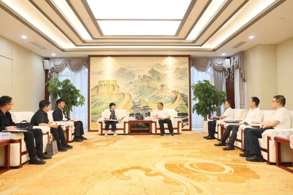 聂磊赴上海参加国家铁路局铁路行业科技创新基地调研座谈会并开展访企拓岗活动