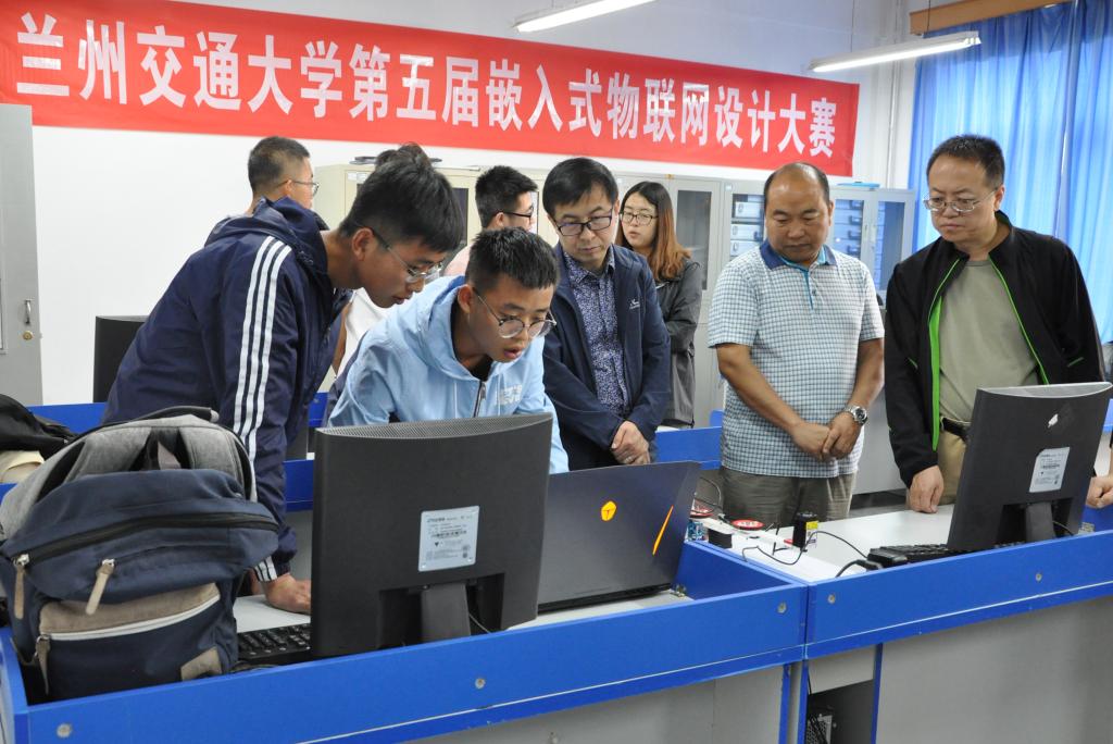我校第五届嵌入式物联网设计大赛暨博创杯全国大学生嵌入式设计大赛西北赛区选拔赛圆满结束