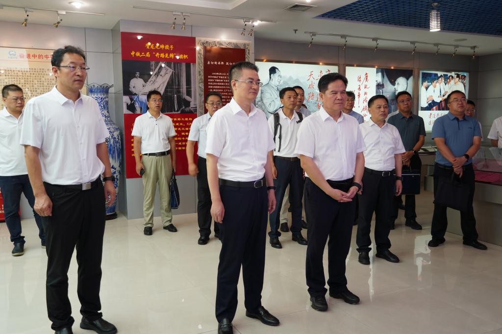 狄生奎一行走访调研中铁二局集团有限公司开展访企拓岗工作